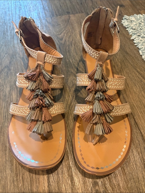Report Shoes - FREE in bundle Report Women's Tan Tassel Gladiator Sandals tassel 10 zip back